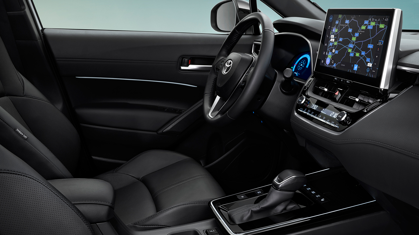 Η Toyota Corolla Cross ανανεώθηκε και απέκτησε έκδοση GR Sport